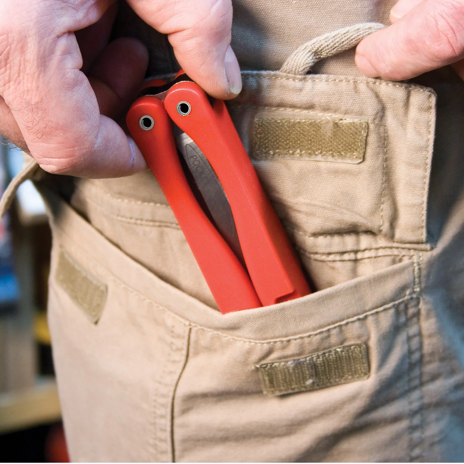 Fastcap 1" Pocket Wood Chisel Foldable Handle Red - Image 3