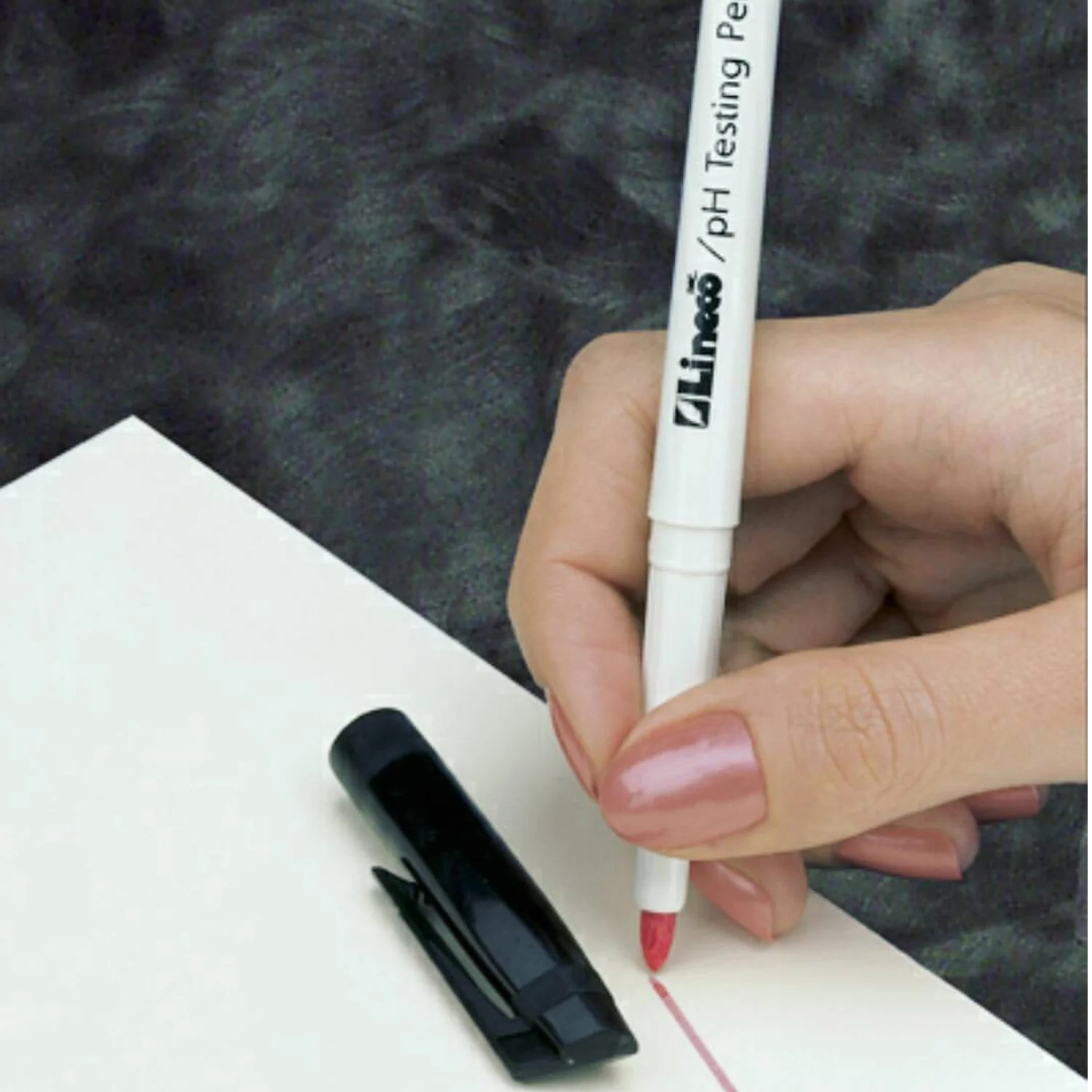 Lineco pH Testing Pen For Paper Acids - Image 4